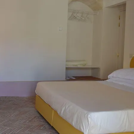 Le Dimore Dell' Idris Affittacamere